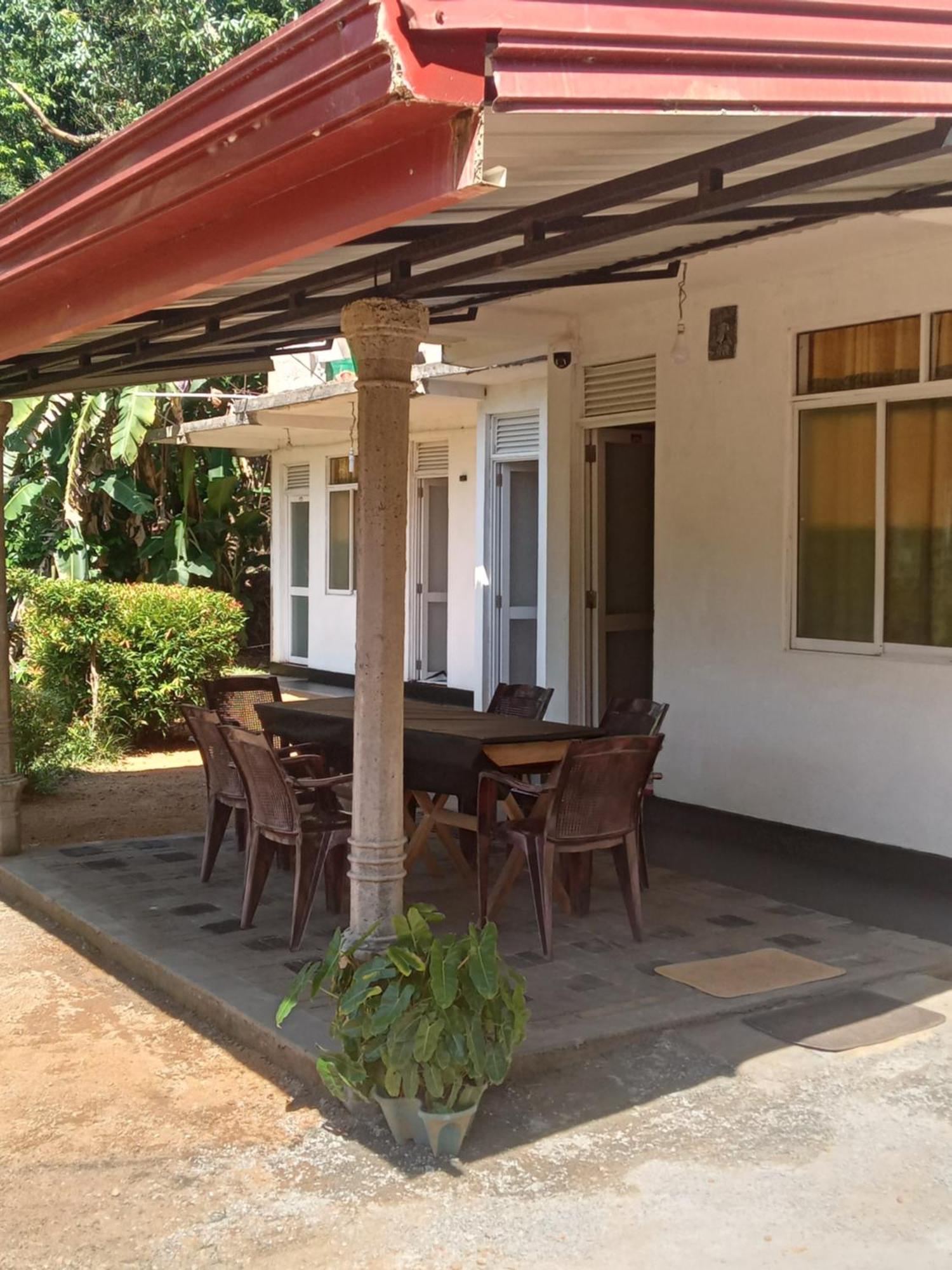 Rainforest Holiday Inn Deniyaya Exterior photo